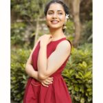 Sayali Sanjeev Instagram - ❤️ • • • Wearing @radheya_collection • #simple #smile #love Mumbai, Maharashtra