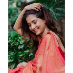 Sayali Sanjeev Instagram - Just ❤️ • • • Saree & blouse @eternitybysakshi MUA @smrutibhurke_mua Clicked by @deepali_td_official • • #goodevening #postingafteralongtime Mumbai, Maharashtra