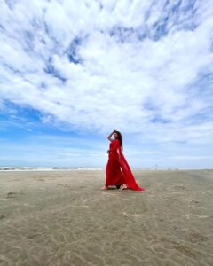 Sayantika Banerjee Instagram - Mon Bheshe Jae 
Tor Nesha te…..❤️
#withlovesayantika 
#bangladesh 🇧🇩 #songshoot #lovesong #romantic #instagood #trending #sayantikabanerjeeofficial