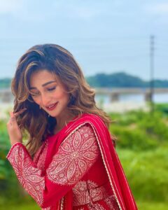 Sayantika Banerjee Instagram - 🩷…..#withlovesayantika 

Anarkali - @ranjhindia 
Styling- @sandip_jaiswal 
Makeup n Hair- Yours Truly
