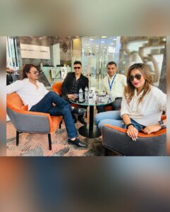 Sayantika Banerjee Instagram - 🎬…..#Bangladesh 
#withlovesayantika 

#zayedkhan #rajiv #film #sayantikabanerjeeofficial #bangladesh