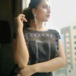 Sayantika Banerjee Instagram - Coz I love the song 🎶❤️💋 Ofcourse #withlovesayantika😘 #photoshoot #bollywood #retro #ashabhosle #pose #actor #sayantikabanerjeeofficial #makeup