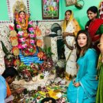 Sayantika Banerjee Instagram - ২৫/০৮/২৩- অষ্টমঙ্গলার শুভ তিথি তে মা মনসার আরাধনাএ বাঁকুড়া পৌরসভার ১২ নম্বর ওয়ার্ডের সকল নেতৃবৃন্দ ও পরিবারজন দের সাথে। #pasheachibankura