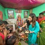 Sayantika Banerjee Instagram - ২৫/০৮/২৩- অষ্টমঙ্গলার শুভ তিথি তে মা মনসার আরাধনাএ বাঁকুড়া পৌরসভার ১২ নম্বর ওয়ার্ডের সকল নেতৃবৃন্দ ও পরিবারজন দের সাথে। #pasheachibankura