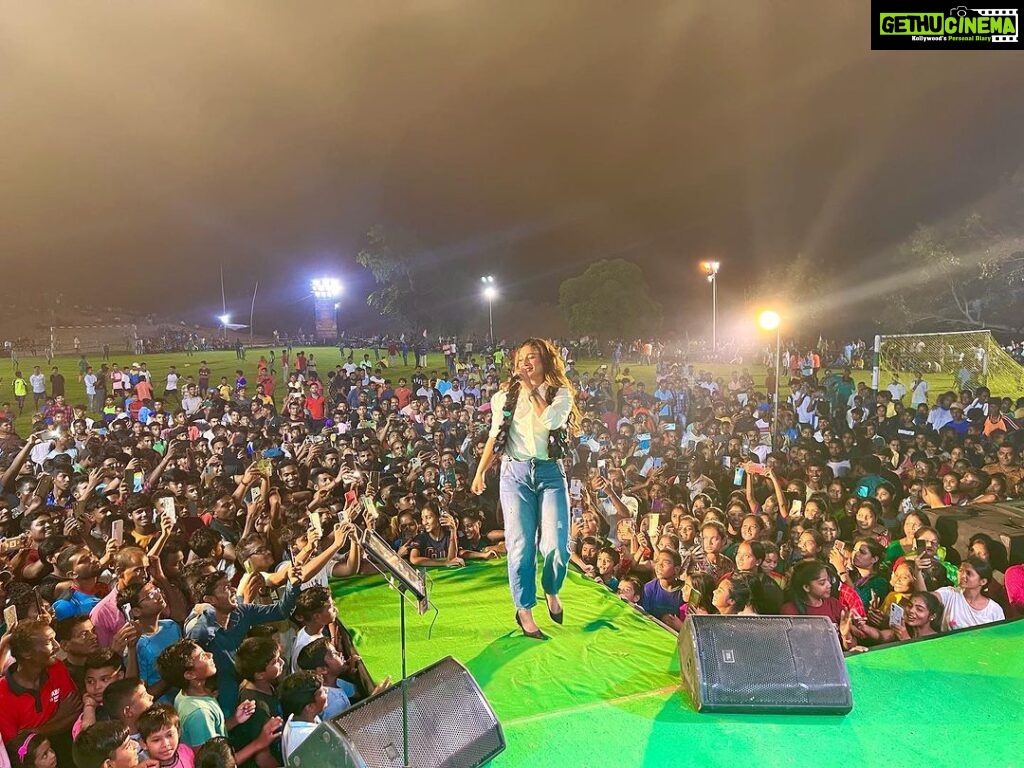 Sayantika Banerjee Instagram - About Last Night …… 14.08.23 @ PurbaBardhaman Women’s Football Tournament #withlovesayantika #stage #performance #giglife #actor #sayantikabanerjeeofficial