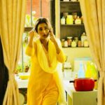Sayantika Banerjee Instagram - August2018 Throwback-shoot /BTS of BaghBondiKhela #withlovesayantika #goodnight #bts #sayantikabanerjeeofficial #reelsinstagram #instagood #instagram