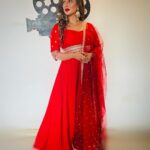 Sayantika Banerjee Instagram - মহানায়ক সম্মান ২০২৩ Costume & Styling - @rabhisek Makeup- Amir Hair- @arup9099 Accessories- @bohurupi_santiniketan Team Sayantika- @am.it4259 @goutambhowmik12