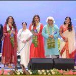 Sayantika Banerjee Instagram - মহানায়ক সম্মান ২০২৩ আমাকে এই বৃহত্তর সম্মানের যোগ্য ভাবার জন্যে আমি ধন্যবাদ জানাই আমার মাতৃসমা মাননীয়া মুখ্যমন্ত্রী শ্রীমতি মমতা বন্দ্যোপাধ্যায় @mamataofficial এবং তথ্য ও সংস্কৃতি দপ্তর পশ্চিমবঙ্গ ও সর্বোপরি আমার দর্শক। সম্মান ও ভালোবাসা এক শিল্পীর সারা জীবনের সম্পদ, এই সম্মান আরও ভালো করে কাজ করার অনুপ্রেরণা দেবে। ধন্যবাদ🙏🏻