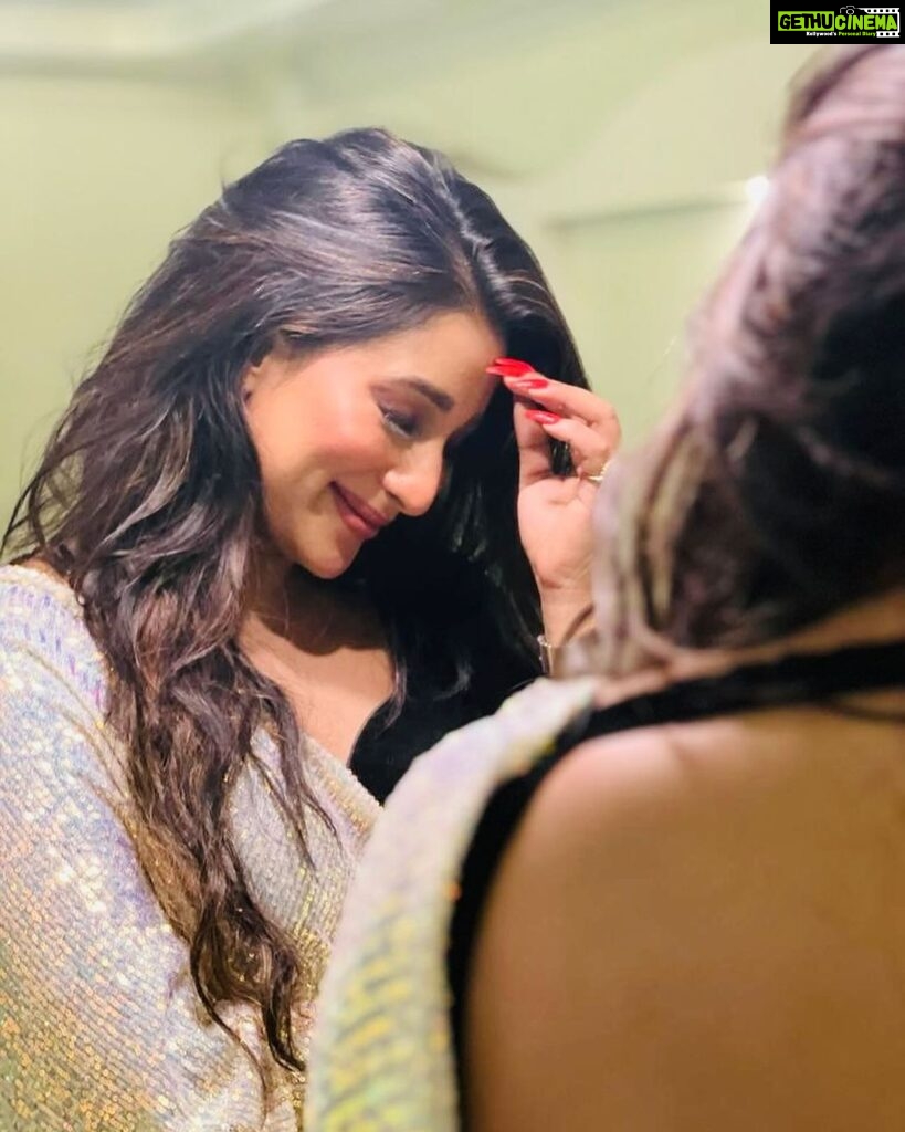 Sayantika Banerjee Instagram - Me or Me ? #withlovesayantika #love #potrait #photo #photoshoot #sayantikabanerjeeofficial #actor #happy #kolkata #instagram #instagood