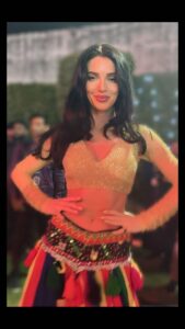 Scarlett Mellish Wilson Instagram - Show time 💫 

#performance #dance #show #event #bollywood #trendingaudio #lookinglikeawow