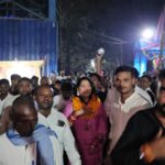 Seema Singh Instagram - कल अपने बारबिघा विधान सभा के गवय गाँव में दुर्गा माता मेला का उद्घाटन करने का अवसर प्राप्त हुआ,मुझे आमन्त्रित करने के लिए मैं सभी आयोजक कार्यकर्ताओं को धन्यवाद देती हूँ , और हमारे गवय गाँव की जनता को धन्यवाद इतना सारा प्यार और आशीर्वाद देने के लिए ,अपना प्यार और आशीर्वाद ऐसे ही बनाए रखें 🙏😇 Barbigha