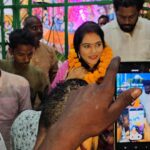 Seema Singh Instagram - कल अपने बारबिघा विधान सभा के गवय गाँव में दुर्गा माता मेला का उद्घाटन करने का अवसर प्राप्त हुआ,मुझे आमन्त्रित करने के लिए मैं सभी आयोजक कार्यकर्ताओं को धन्यवाद देती हूँ , और हमारे गवय गाँव की जनता को धन्यवाद इतना सारा प्यार और आशीर्वाद देने के लिए ,अपना प्यार और आशीर्वाद ऐसे ही बनाए रखें 🙏😇 Barbigha
