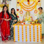 Seema Singh Instagram - Ganpati bappa morya 🙏😊 #ganpati2023 Mumbai, Maharashtra
