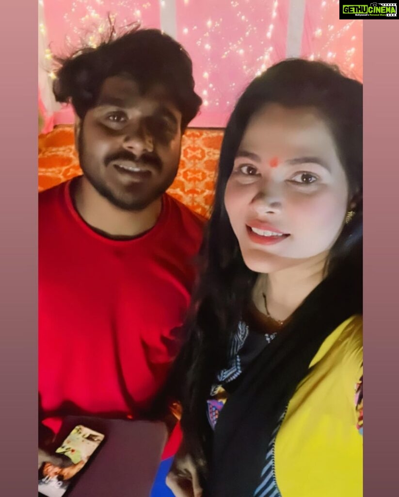 Seema Singh Instagram - Film : WHITE COLLAR Choreographer by @vivekthapachoreographer sir & @honeyrock_official_ sir it was great experience to work with you both, hope we will work together again in another projects 🙏❤️. . . #choreographer #myfilm #whitecollar #bhojpuri #bihar #dance #awesomepersonality