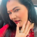 Seema Singh Instagram - All time favourite song✨🌈❤️ जय छठी मैया 🙏😇 . . . . #reels #song #favorite #instagram #trending #trendingreels #video Barbigha