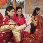 Seema Singh Instagram - महापर्व छठ के संध्या अर्घ्य की ढेर सारी शुभकामनाएँ🙏 जय छठी मैया 😇 Barbigha