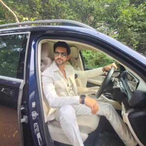 Shakti Arora Instagram - I decide the Vibe!! 😎
.
.
#shaktiarora
#ghkkpm 
#mytoy