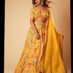 Shakti Mohan Instagram - 🌻 #Savaria #Saregamapa Outfit - @label.inara @vblitzcommunications Jewellery - @_phullara_ @the_beta_girl Styling - @shreyandurjastyle Glam - @ritickasjalan @dwyessh_hairwizard @aaliyahussainhairmakeupcreator Photographer - @souravsharmaofficial