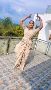 Shalu Menon Instagram - ❤️❤️❤️
#dance#dancereels #songs #music #instalove #trendingreels #choreography #actresslife #malayalamactress #serials #serialactress #red #lovequotes