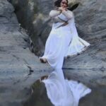 Shalu Menon Instagram - WHITE LOTUS 🤍 Water Surrounds The Lotus Flower But Does Not Wet 💦 It's Petals .. Inframe beautiful @shalumenonhere Magical click @weddings_by_nikhilmadhavan Makeup and Hair @rechusajeemakeupartist Beautiful Costume @mudra_by_maria Special thanks to my dearest ❤️ @jismyjiz Kottayam