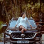 Shalu Menon Instagram - I think of photography like therapy ….. gud mrng all…. Mua-@lebanon_bridal_makeovers Dop-@lookswedd_photography Styling-@vaigaboutiquebyshalumenon #shalumenon#actresslife #actress #instagood #instalove #dancereels #dancevideo #photography #trendingreels #trending #malayalamactresses #classicaldance #indianclassicaldance #music