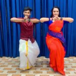 Shalu Menon Instagram – Tried one of my all time favourite with @sandeepsukumaran2014 hope u guys will also like this ❤️

#instagram #instadaily #trending #trendingreels #trendingsongs #classical #indianclassicaldance #mohanlal #raveendranmaster🎶 #malayalamtrends #malayalamcinema #malayalamsong #malayalamclassics