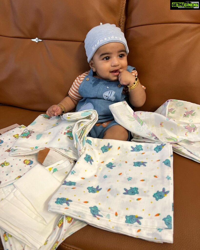 Shamna Kasim Instagram - From his birth @tinyducklings.in is being his favorite and comfort ❤️ Premium Luxuriously soft cozy Sustainable MUSLIN clothing for little ones