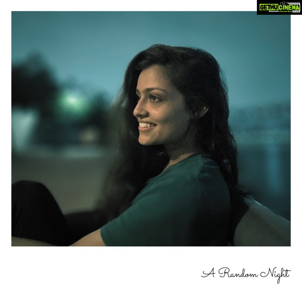 Sharvary Joshi Instagram - A random night.. 🖤 #sharvaryjoshi #actress #green #colourpalette #randomshoot #shotoniphone #riverfrontahmedabad #riverfront #ahmedabad #hues #shades #photooftheday #instagood #instamood #instalove #💚 #smile #joy #love River front ahemdabad