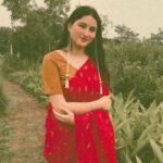 Sheen Dass Instagram - Mumaa’s Saari & Handmade Kashmiri earrings *DEJHOOR* 🌻Check out her handmade collection. @thekashmiriart ♥️ Forest Hills at Tala