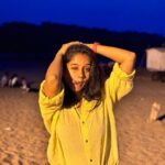 Shilpa Thakre Instagram – Bicho beach ✨🏖️

#shilpathakre #expressionqueen #beach #beauty #beachlife #beachvibes #insta #instagram #instagood #cute #yellow #aksa #aksabeach #mumbai Aksa Beach, Malad