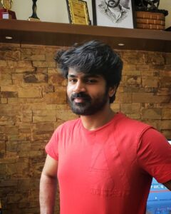 Shirish Sharavanan Instagram - Can any one find me a saloon ??? 🥵 #lockdown4 #lockdown2020 #quarantinelife #chennaiboy 🤪