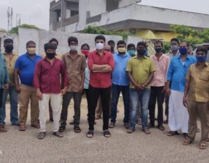 Shirish Sharavanan Instagram - Missing all the big Vinayagar statues at the auto stands ! So just wanted to give them a reason to celebrate! Distributed Essential food supplies to auto drivers in my area to encourage them on the occasion of #vinayagarchathurthi & #madrasday ! Let’s celebrate together! #chennai #automan