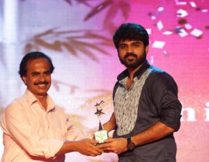 Shirish Sharavanan Instagram - ‪Proud moment😇 Thanks for all the love and affection Loyola! #ProudAlumni #LAMBZ17 #loyolacollege ‬