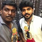 Shirish Sharavanan Instagram - Super happy to have won the Best Debut Actor - Male for Metro Tamil! Best director - Tamil #SanthoshamAwards #Hyderabad #Metro - 14th award
