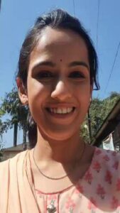 Shivani Baokar Instagram - WATCH NOW !!! 
LAVANGI MIRCHI on @zeemarathiofficial 
Dupari 1 vajta ☺️☺️☺️☺️

Love you all!!!!!