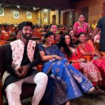 Shivani Baokar Instagram - झी मराठी उत्सव नात्यांचा! आता ‘लवंगी मिरची’ ची गोष्ट एका नव्या वेळेत... 10 मे पासून, बुध - शनि, रात्री 10 वाजता. #उत्सवनात्यांचा #UtsavNatyancha #ZeeMarathi #MeMarathi #LavangiMirchi #marathiserial