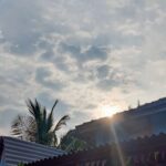 Shivani Baokar Instagram – Most mornings. . .

#mumbailifeline #indianrailways #mymumbai #sea #shootlife #morning #vasai #morningmotivation #beachvibes #beingasmi #travellikealocal #morningslikemostmumbaikars #mumbaiislove