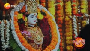 Shivani Baokar Instagram - आजच्या या दुसर्‍या भागात घेऊया विरारच्या श्री जीवदानी देवीचे दर्शन.. 
'दार उघड बये दार' उत्सव नवरात्रीचा जागर आदिशक्तिचा.. 

नवरात्री विशेष भाग.. 

#CelebrateNavratra #Navratra2022 #ZeeMarathi