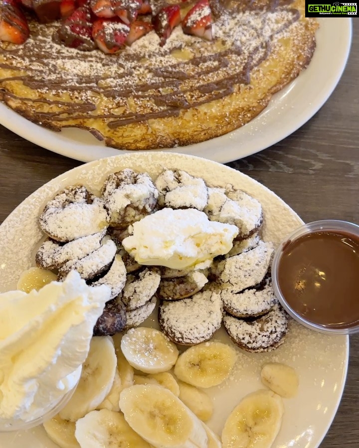 Shraddha Dangar Instagram - Carrousel and Dutch pancakes (Poffertjes) 🥞🫠 . . . . . . . . . . . . . . . . . . . . . . . . . . #amsterdam #amstergram #amsterdam🇳🇱 #ams #amsterdamcity #amsterdammer #pancakes #dutch #dutchpancakes #amsterdamworld #amsterdam_streets De Carrousel Pannenkoeken