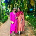 Shreya Bugde Instagram - Let the festivities begin……✨🌸🪷🌼 ….. @tejalkm @diaryofanut