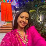 Shreya Bugde Instagram - Let the festivities begin……✨🌸🪷🌼 ….. @tejalkm @diaryofanut