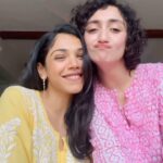 Shriya Pilgaonkar Instagram - लज्जा से मरे रे ये जिया पिया…🍯 @sanjeeta11 boo💛💖