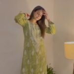 Shruthi Prakash Instagram - The dare was you’ll upload the first take , no cuts, no edits 🫢 Just me vibrating higher with each passing day and trying to send some your way♥️ Also I’m in so love with these super comfortable salwar sets from @houseofchikankari.in Thank youuu🤗 #shrutiprakash #shruvibes #love #fashion #comfort #justmebeingme