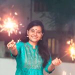 Shruthi Raj Instagram - இனிய தீபாவளி நல்வாழ்த்துக்கள்🥰🥰🥰 #diwali #festival #deepavali