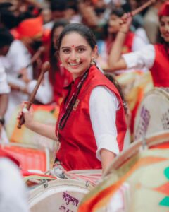 Shruti Marathe Instagram - गणपती बाप्पा मोरया....2023
.
.
 कलावंत ढोल पथक😎

@shrumarathe 
@kalaawantdholpathak

#pune #ganpatibappamorya #ganpatifestival #kalawantdholpathak #dholpathak #vibe #expression