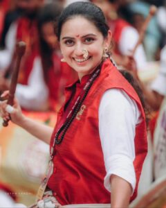 Shruti Marathe Instagram - गणपती बाप्पा मोरया....2023
.
.
 कलावंत ढोल पथक😎

@shrumarathe 
@kalaawantdholpathak

#pune #ganpatibappamorya #ganpatifestival #kalawantdholpathak #dholpathak #vibe #expression