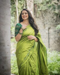 Shruti Marathe Instagram - 💚💚

@saree.sukh
📷 @kalyaam_2.0 
Mua @rupali.makeupartist