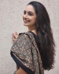 Shruti Marathe Instagram - 🖤🖤
