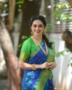 Shruti Marathe Instagram - ❤️❤️

#मीमराठी #महाराष्ट्र
#पैठणी
 📷  @saneshashank
MUA @shiulibiswas_artistry
 @pooja_vishwakarma_23
Saree by @thesilkerabypratibhapawar
@amolpawar2438
@shubhangi_mohdure