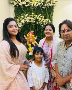 Shubhi Sharma Instagram - बुद्धि, समृद्धि और सौभाग्य के देवता विघ्नहर्ता गणपति के जन्मोत्सव गणेश चतुर्थी की हार्दिक शुभकामनाएँ।🌸💐🙏🏻